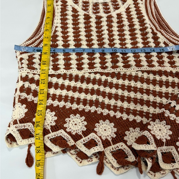 GREIGE Brown and White Crochet Sleeveless cropped top in size XL - Picture 9 of 12